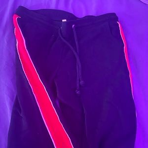 H&M red stripped sweatpants ❤️